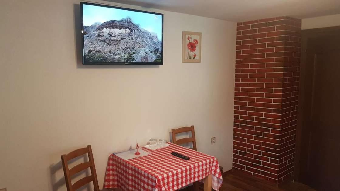לונגוץ Pension Haus Rohrmoser מראה חיצוני תמונה