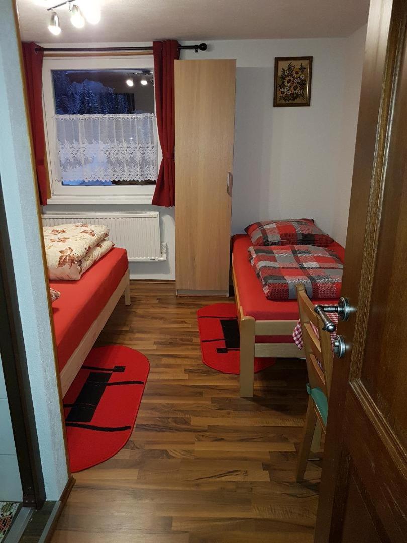 לונגוץ Pension Haus Rohrmoser מראה חיצוני תמונה