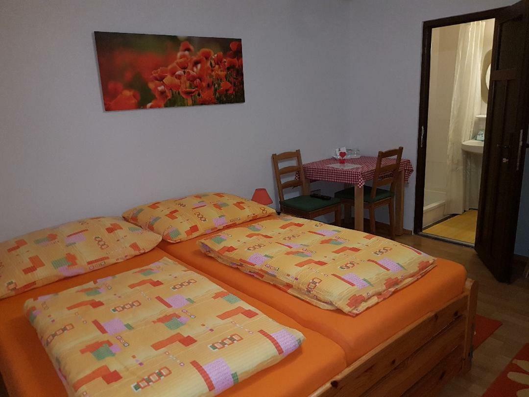 לונגוץ Pension Haus Rohrmoser מראה חיצוני תמונה
